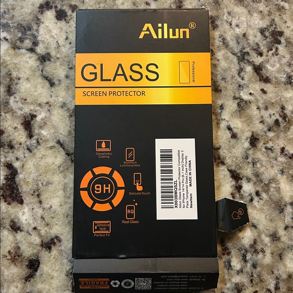 Ailun Tempered Glass Screen Protector Set - Picture 4 of 7